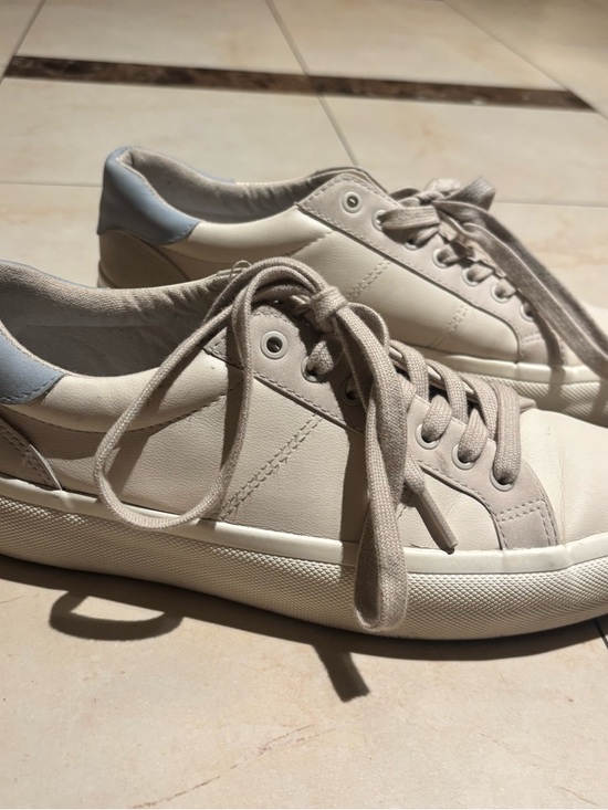 Zara Shoes - Zara Casual Low-Top Sneakers in Light Cream with Pale Blue Heel Accent